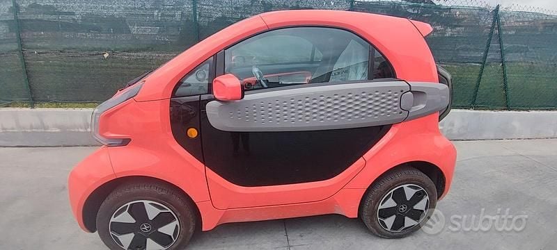 Rosso Usata 2023 XEV Yoyo Due volumi | 9500 € - Immagine 1/4