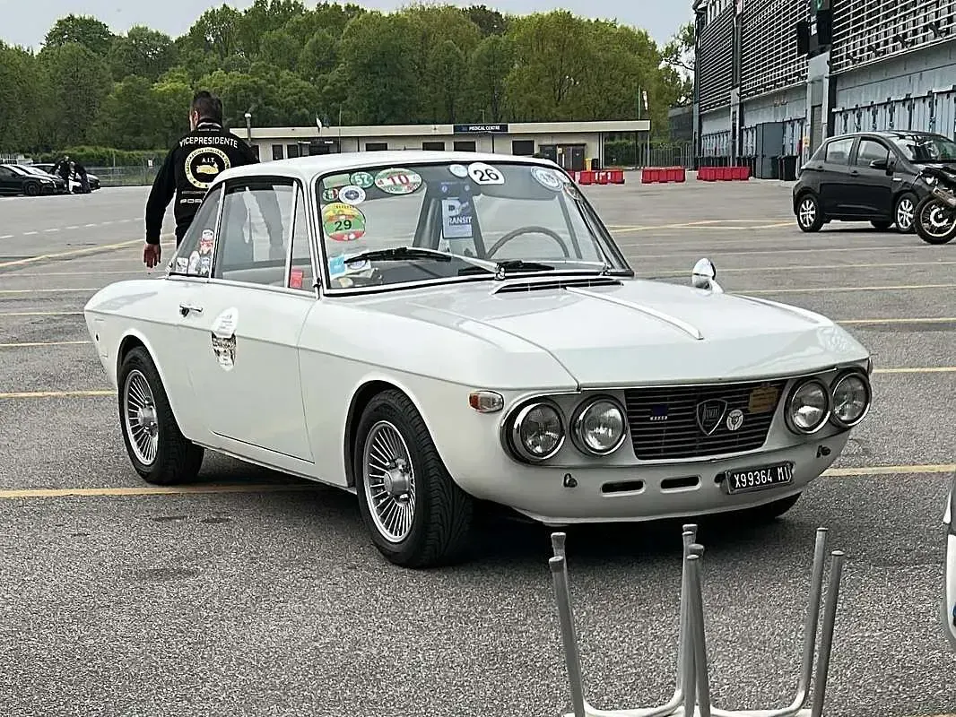 Usata Lancia Fulvia 86 CV (63 kW) 1968 Bianco Coupé