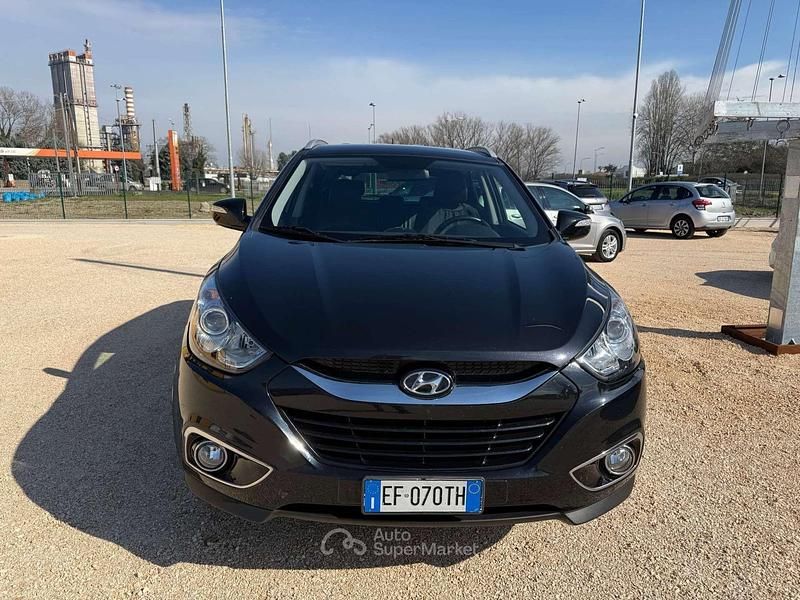 Usado Hyundai ix35 Comfort 116 HP (85 kW) 2011 Preto SUV