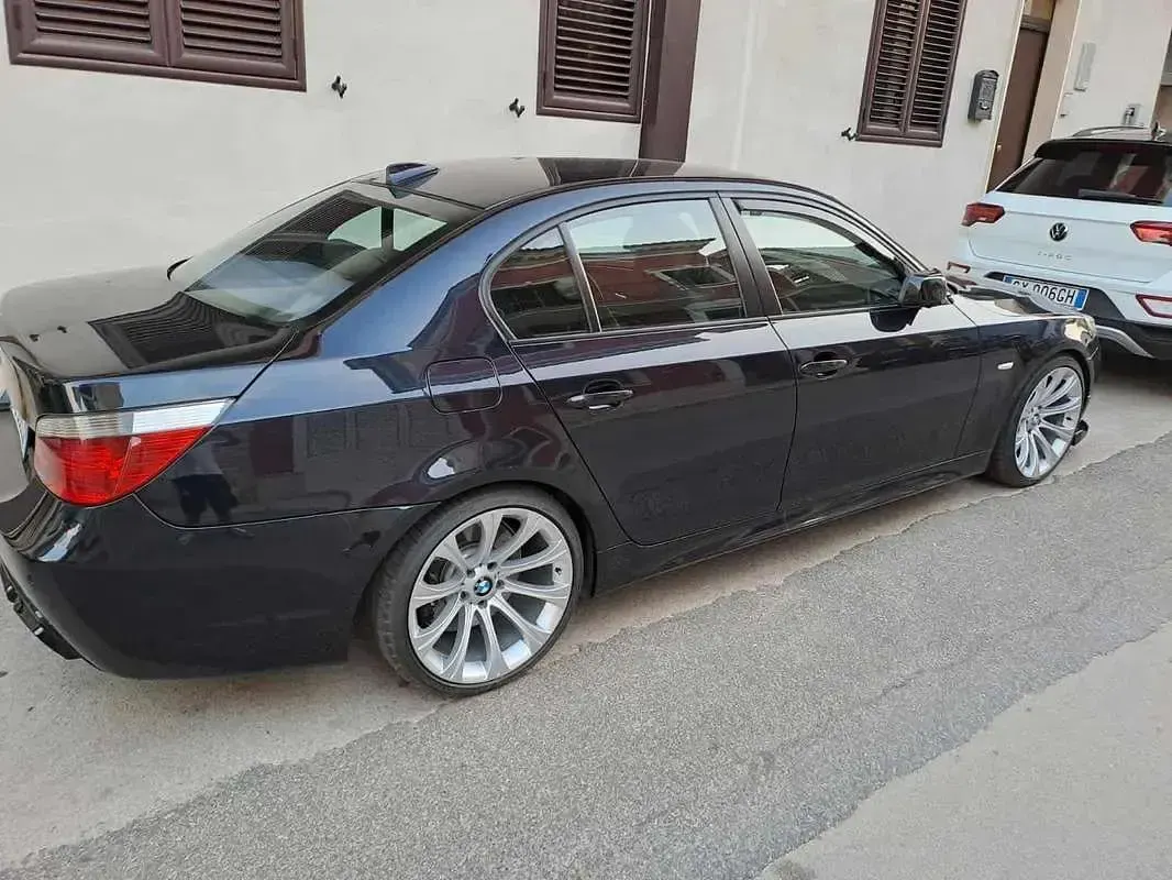 Usata BMW 535 M Sport 272 CV (200 kW) 2006 Bluazzurro Berlina