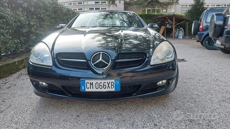 Usata Mercedes SLK200 163 CV (119 kW) 2004 Nero Cabrio