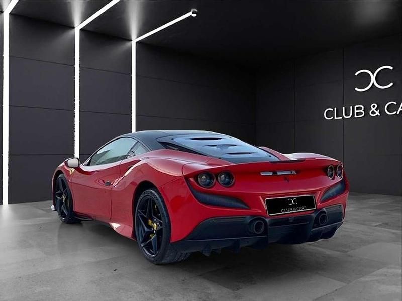 Usata Ferrari F8 721 CV (530 kW) 2021 Rosso corsa Coupé