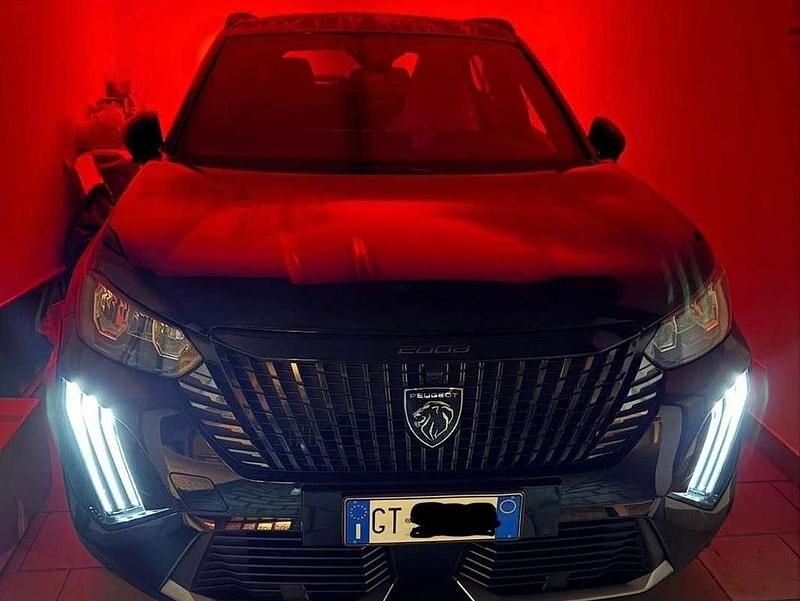 Usata Peugeot 2008 Allure 131 CV (96 kW) 2024 Nero SUV