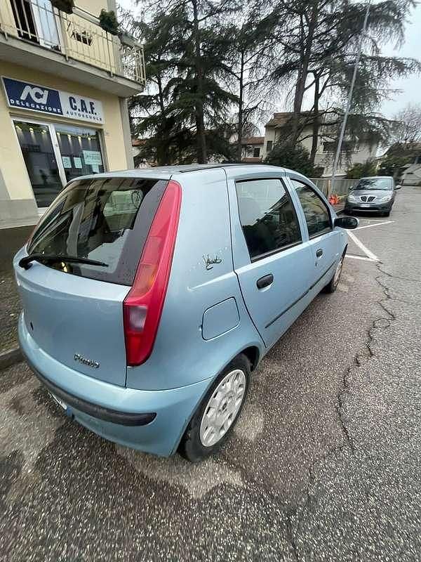 Usata Fiat Punto 54 CV (39 kW) 2002 Berlina
