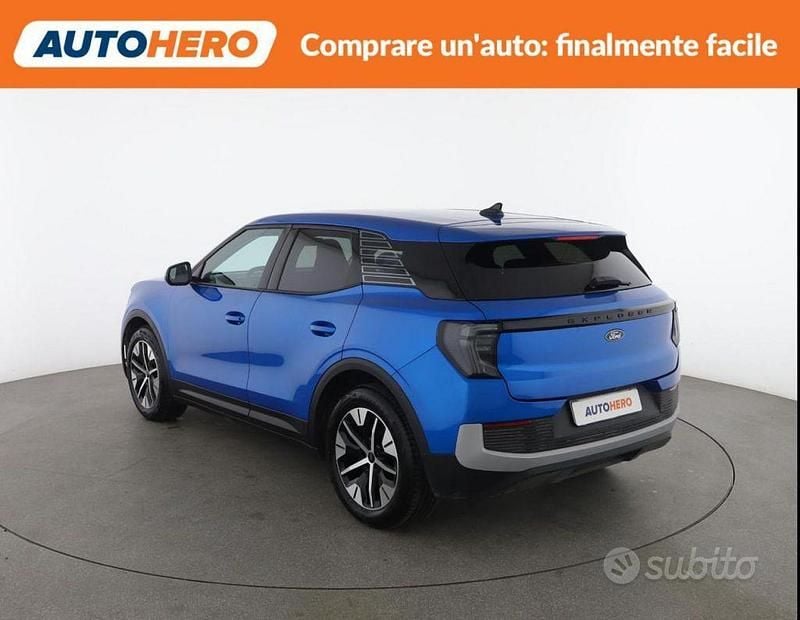 Begagnad Ford Explorer Extended Range 150 kW (204 HK) 2024 Blå SUV