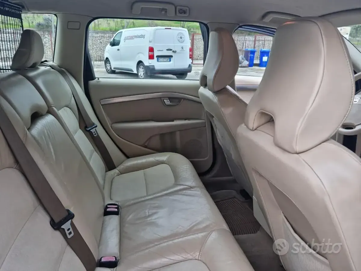 Usata Volvo V70 163 CV (119 kW) 2007 Blu Station wagon