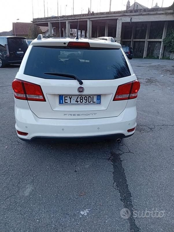 Usata Fiat Freemont 170 CV (125 kW) 2015 Bianco SUV