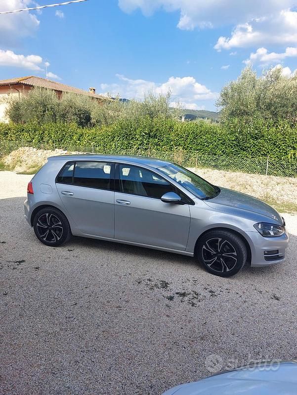 Usata VW Golf VII 105 CV (77 kW) 2014 Grigio Berlina