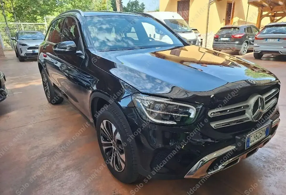 Usata Mercedes GLC300 194 CV (142 kW) 2022 Nero ossidiana met SUV