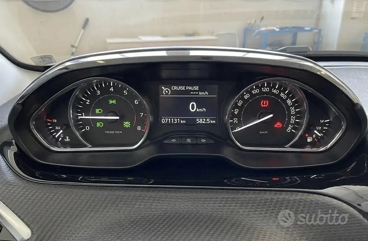 Usata Peugeot 208 110 CV (80 kW) 2017 Bianco Utilitaria