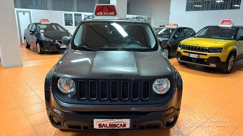 Usata Jeep Renegade Trailhawk 170 CV (125 kW) 2015 Grigio SUV