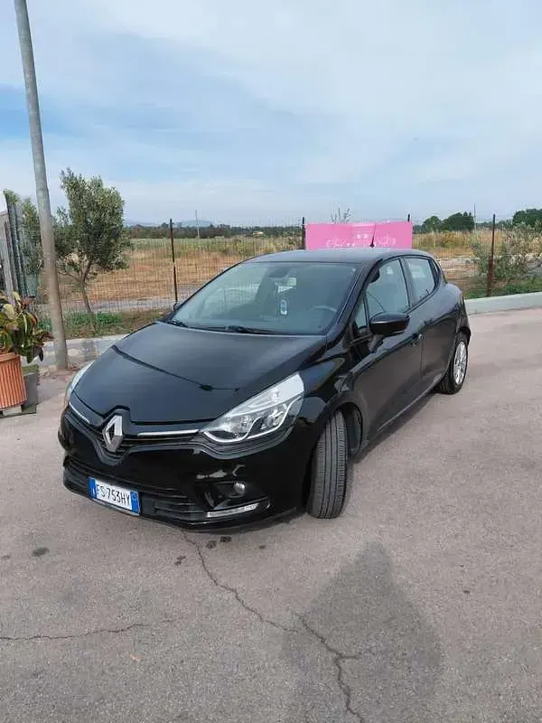 Usata Renault Clio IV Life 75 CV (55 kW) 2018 Berlina