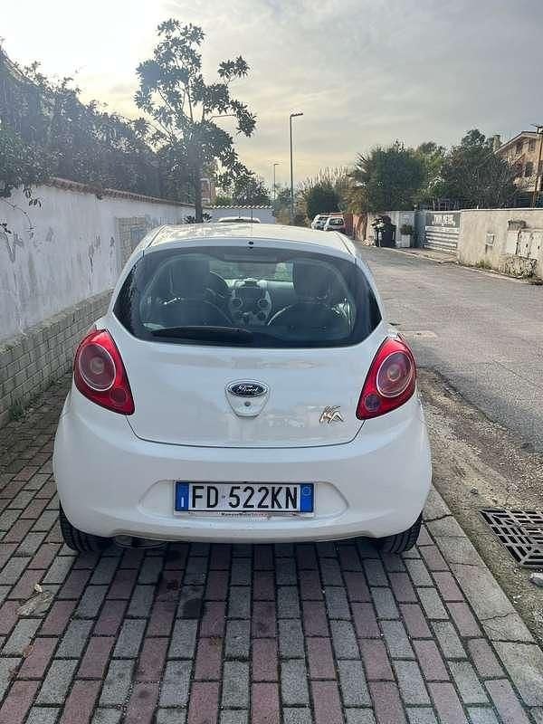 Usata Ford Ka 67 CV (49 kW) 2016 Berlina