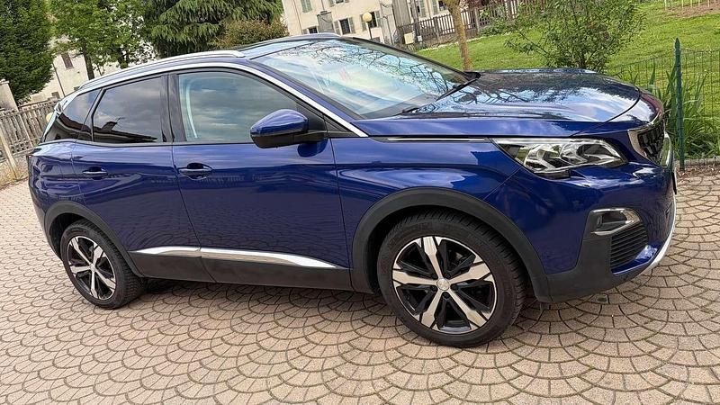 Usata Peugeot 3008 Allure 131 CV (96 kW) 2019 Blu/azzurro SUV