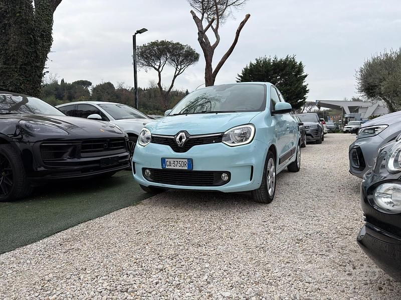 Usata Renault Twingo Intens 65 CV (47 kW) 2020 Blu Utilitaria