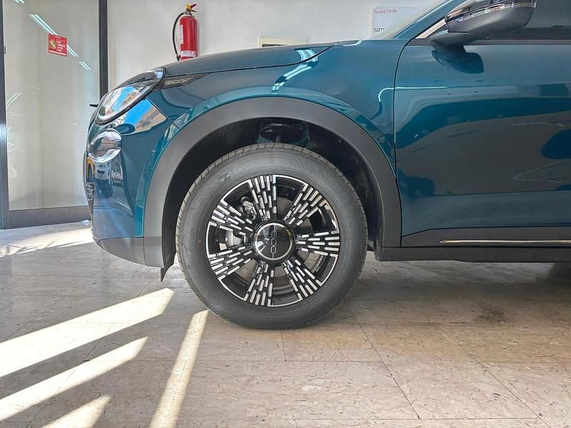 Nuova Fiat 600 Business 100 CV (73 kW) 2025 Blu SUV