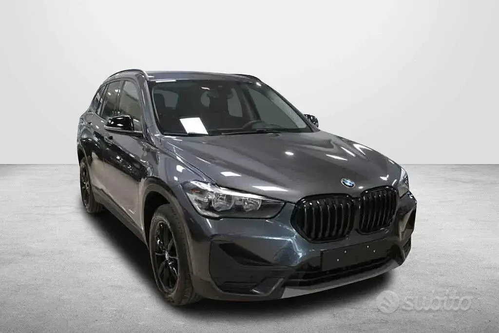 Używany BMW X1 Advantage 116 KM (85 kW) 2021 Szary SUV