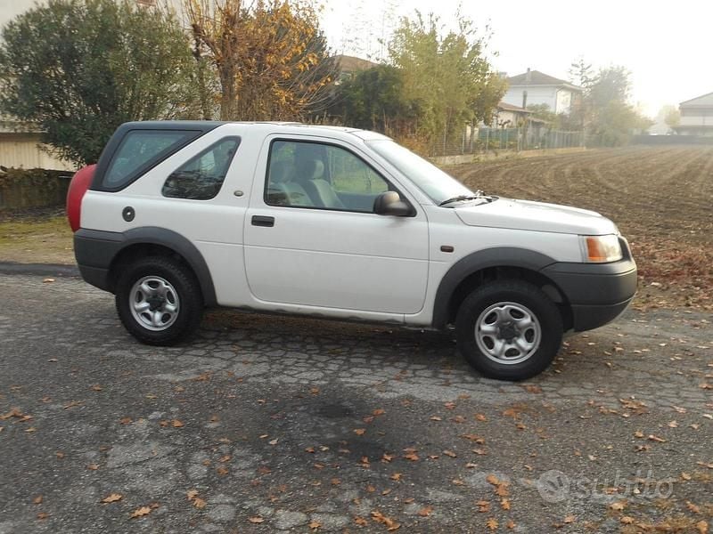 Usata Land Rover Freelander 103 CV (75 kW) 2000 Bianco SUV