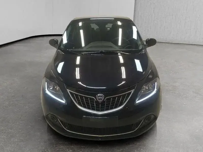 Usata Lancia Ypsilon S 69 CV (50 kW) 2024 Nero Utilitaria