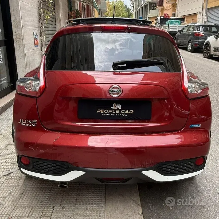 Usata Nissan Juke Tekna 110 CV (80 kW) 2015 Rosso SUV