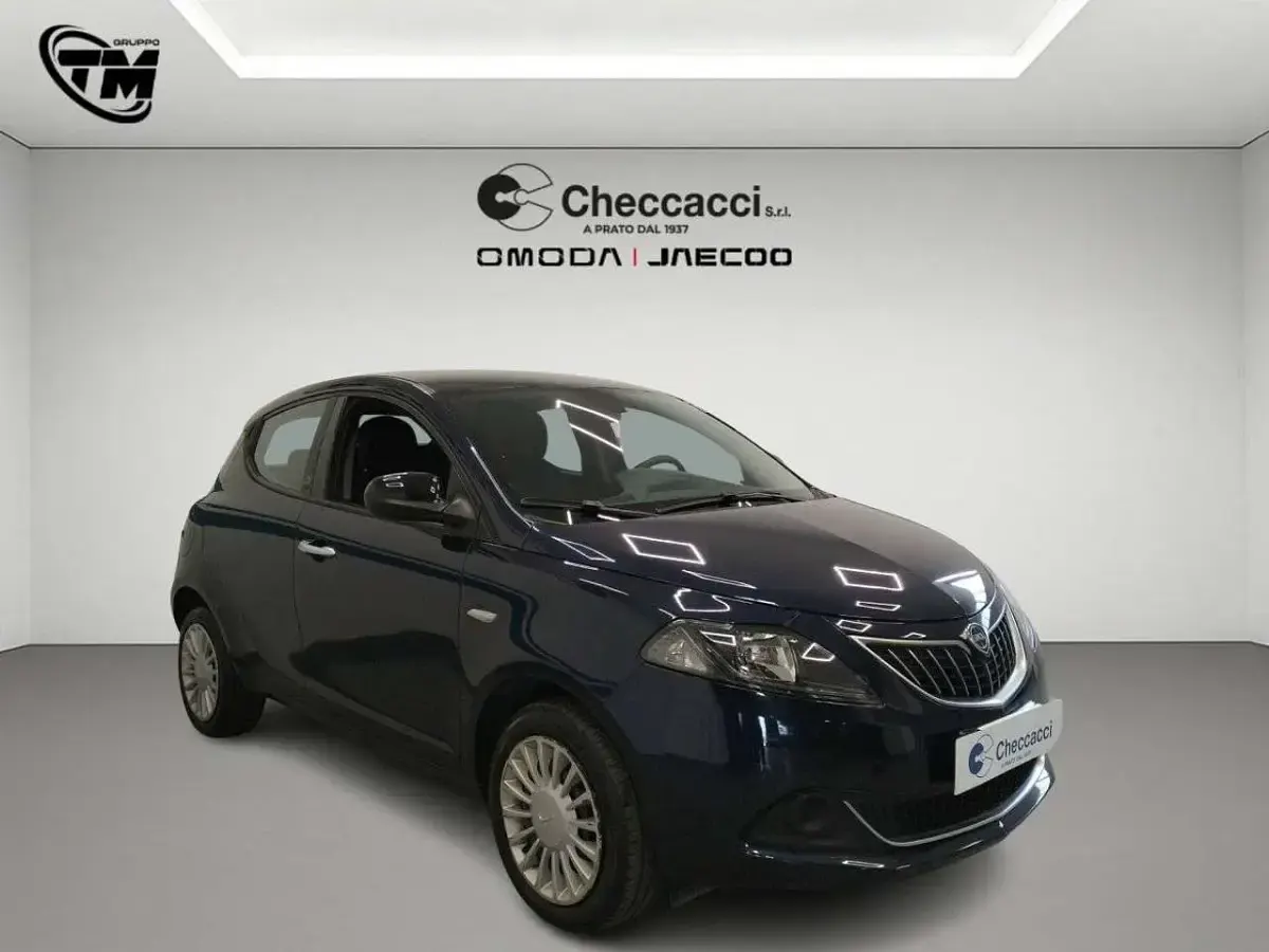Usata Lancia Ypsilon Silver 69 CV (50 kW) 2021 Blu/azzurro Utilitaria