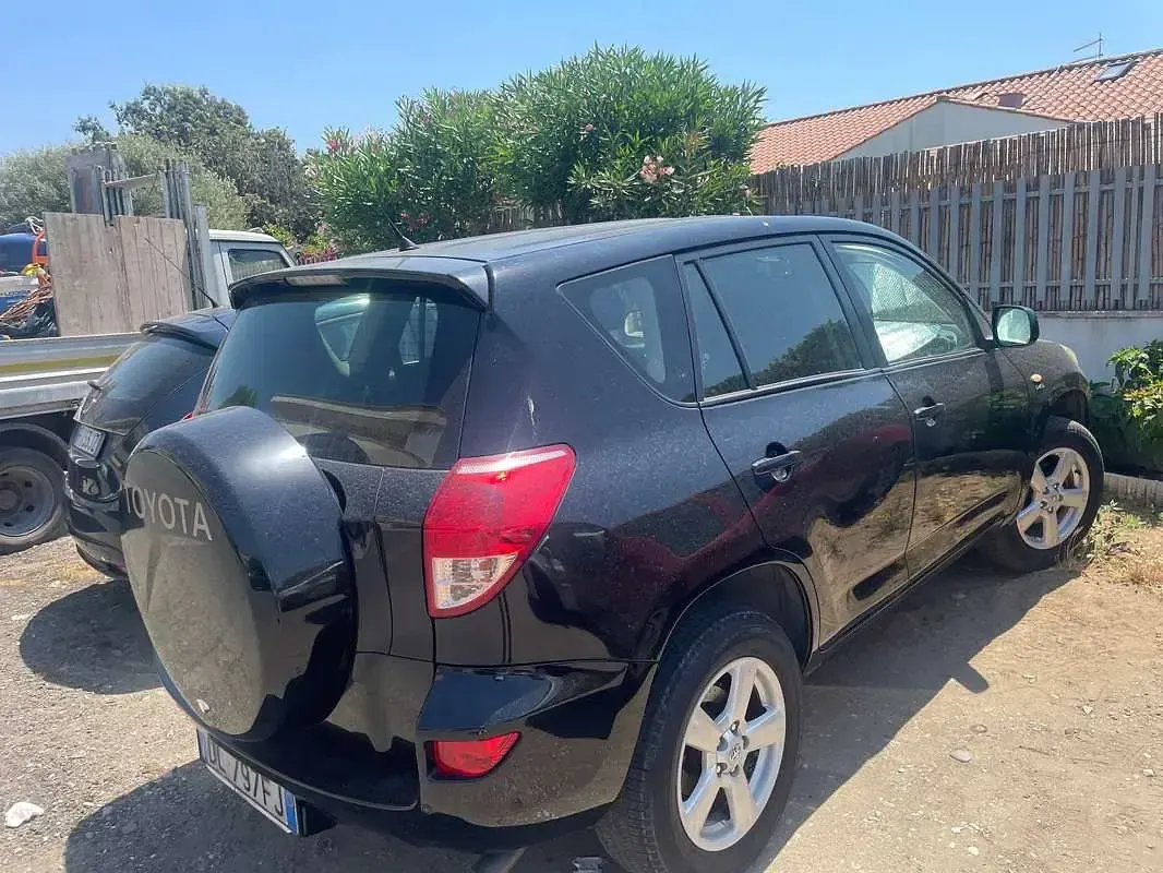 Usata Toyota RAV4 Sol 136 CV (100 kW) 2007 Nero SUV
