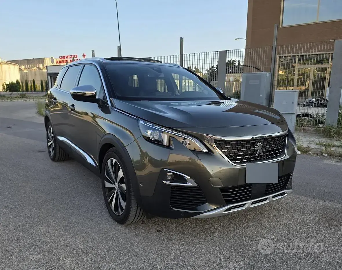Usata Peugeot 5008 GTi 181 CV (133 kW) 2017 Nero Station wagon