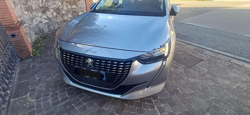 Usata Peugeot 208 Active 75 CV (55 kW) 2020 Utilitaria