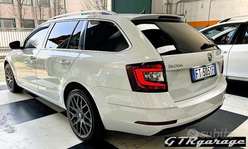 Usata Skoda Octavia Executive 116 CV (85 kW) 2018 Candy white Station wagon
