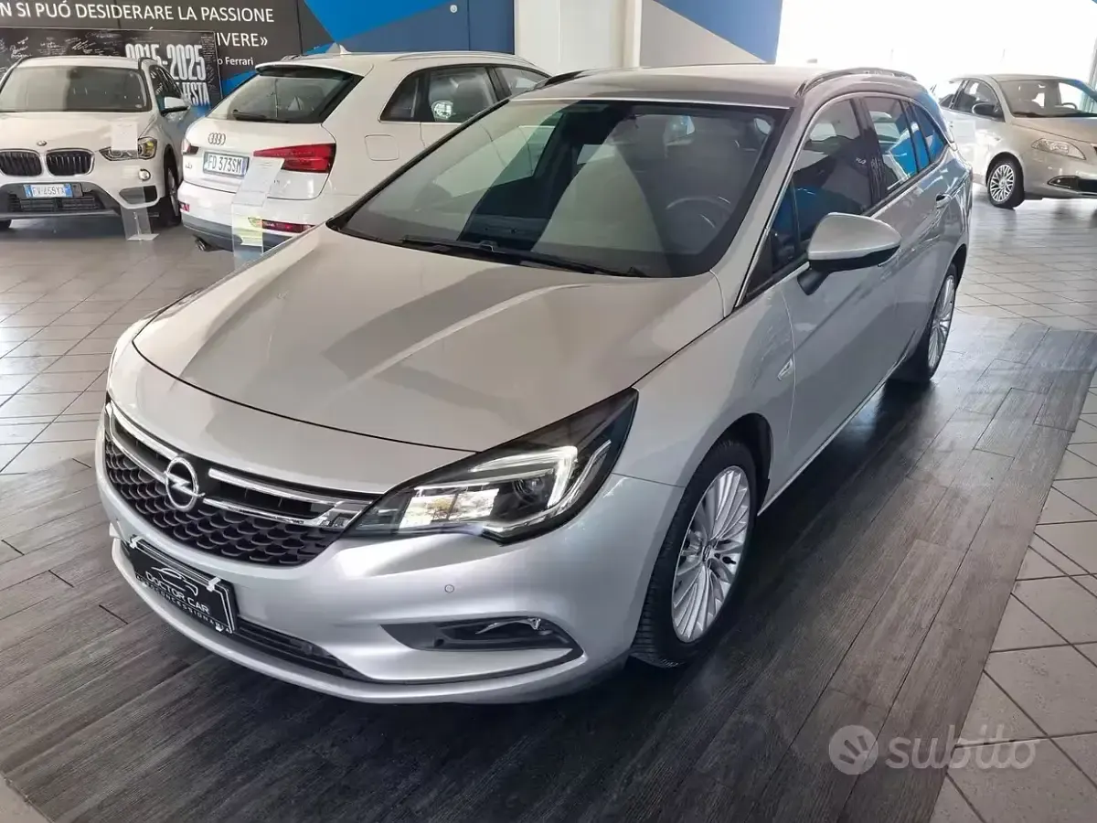 Usata Opel Astra Innovation 136 CV (100 kW) 2018 Grigio Station wagon