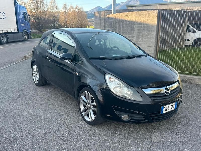 Usata Opel Corsa 75 CV (55 kW) 2008 Nero Utilitaria