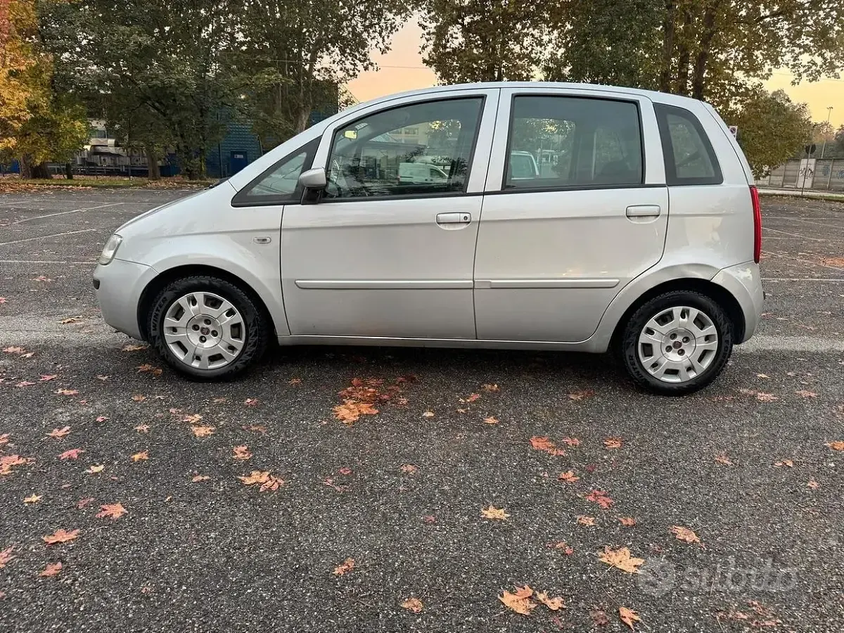 Usata Fiat Idea 77 CV (56 kW) 2008 Grigio Monovolume