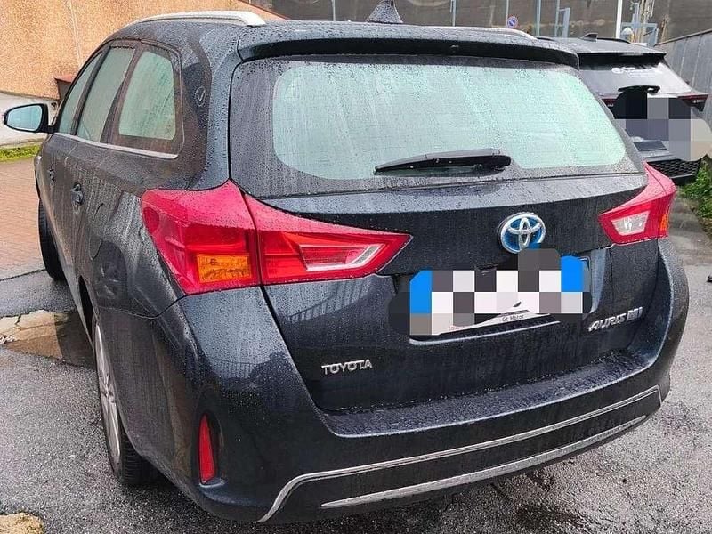 Usata Toyota Auris Hybrid Active 99 CV (72 kW) 2014 Station wagon