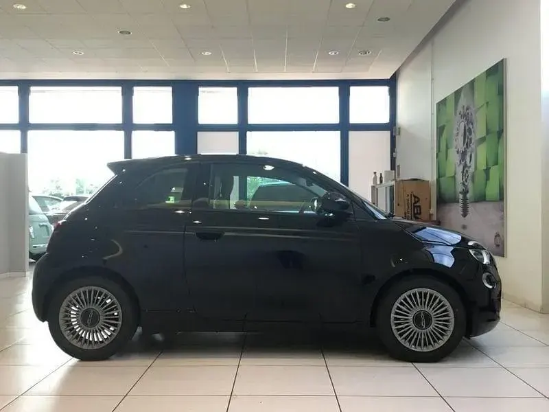 Nuova Fiat 500 Comfort 70 CV (51 kW) 2026 Nero Berlina