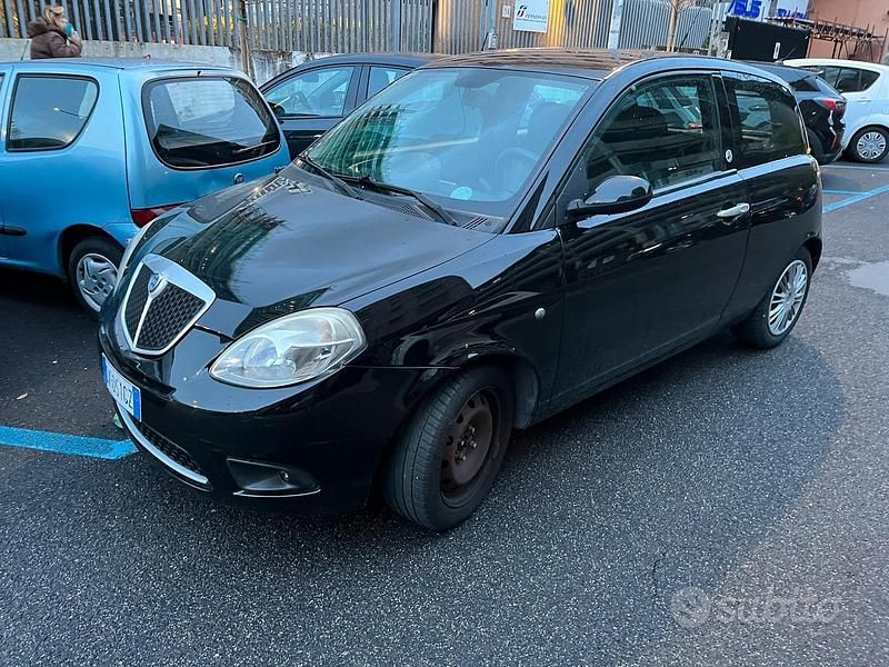 Usata Lancia Ypsilon 77 CV (56 kW) 2009 Nero Utilitaria