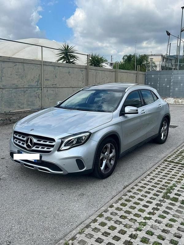 Usata Mercedes GLA200 136 CV (100 kW) 2018 SUV