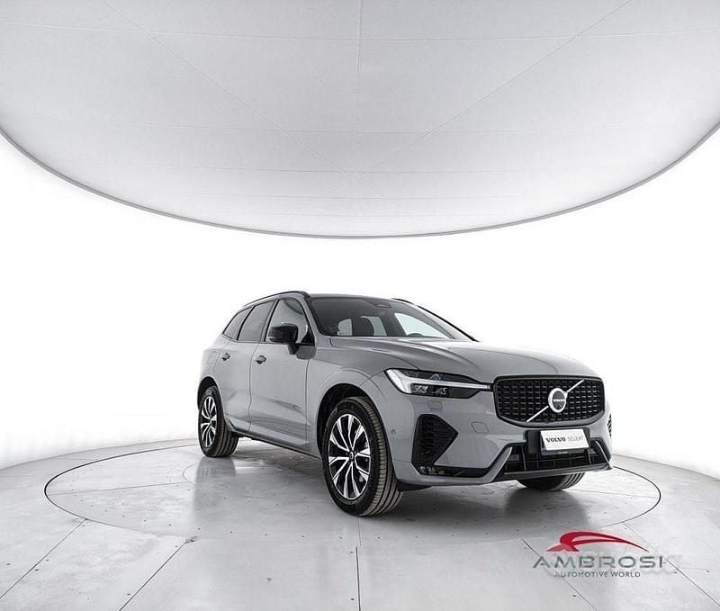 Gebraucht Volvo XC60 Plus 250 PS (183 kW) 2025 Grau SUV