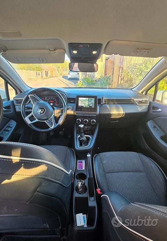 Usata Renault Clio V Intens 90 CV (66 kW) 2022 Berlina