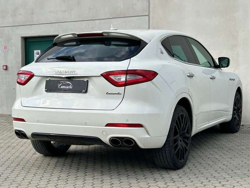 Usata Maserati Levante 275 CV (202 kW) 2016 Bianco SUV