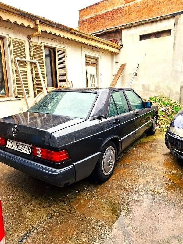Usata Mercedes 190 109 CV (80 kW) 1991 Marrone Berlina