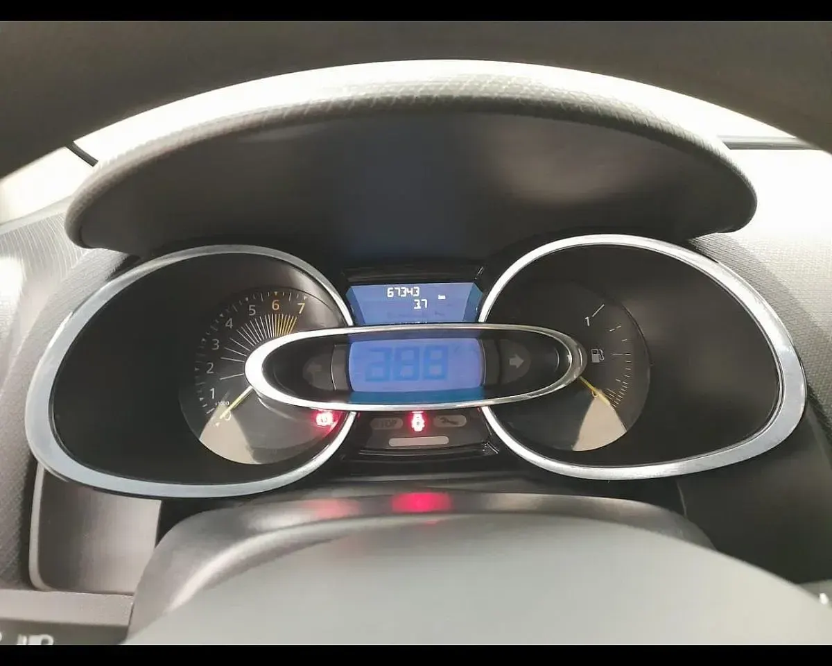Usata Renault Clio IV 75 CV (55 kW) 2014 Rosso Utilitaria