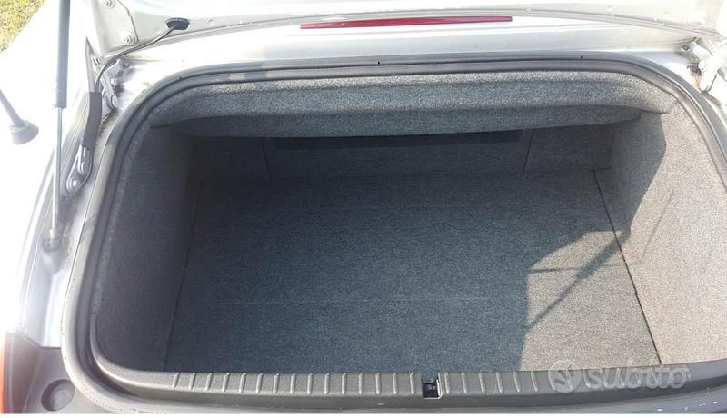 Usata Audi TT Roadster 179 CV (131 kW) 2000 Grigio Cabrio