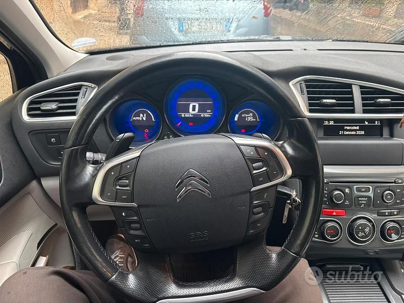 Begagnad Citroën C4 110 HK (80 kW) 2011 Svart Sedan