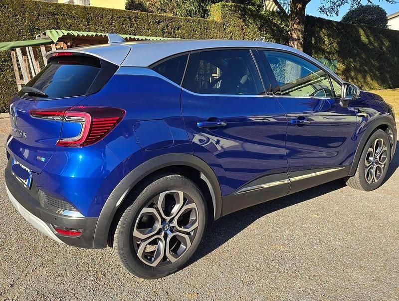 Usata Renault Captur Intens 92 CV (67 kW) 2021 Blu/azzurro SUV