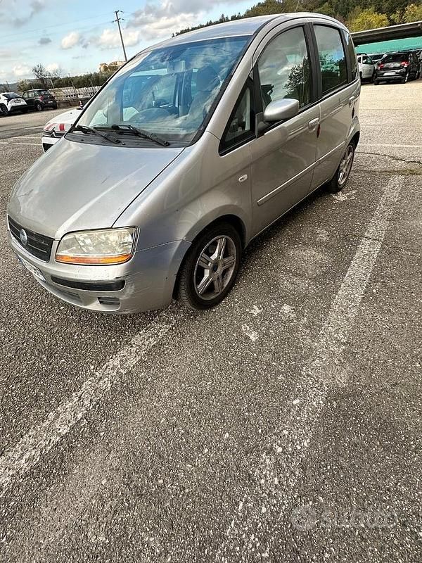 Usata Fiat Idea 2003 Grigio Monovolume