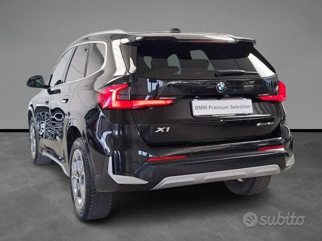 Käytetty BMW X1 xLine 150 HP (110 kW) 2024 Musta Katumaasturi