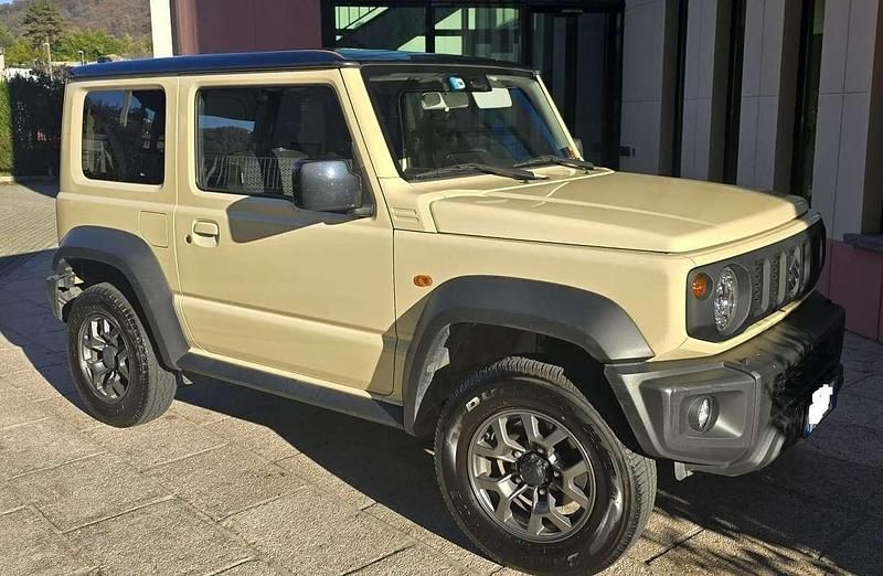 Beige Usata 2019 Suzuki Jimny SUV | 27.700 € (Ottimo prezzo) - Immagine 1/4