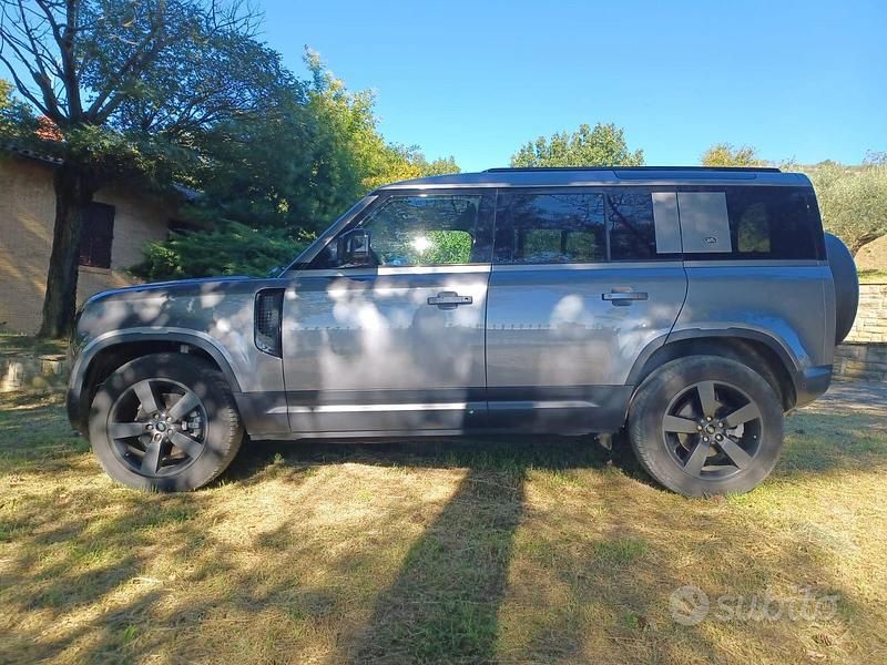Usata Land Rover Defender 241 CV (177 kW) 2020 SUV