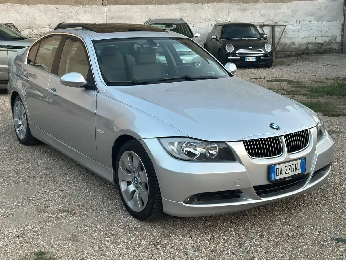 Usata BMW 330 231 CV (169 kW) 2006 Argento Berlina