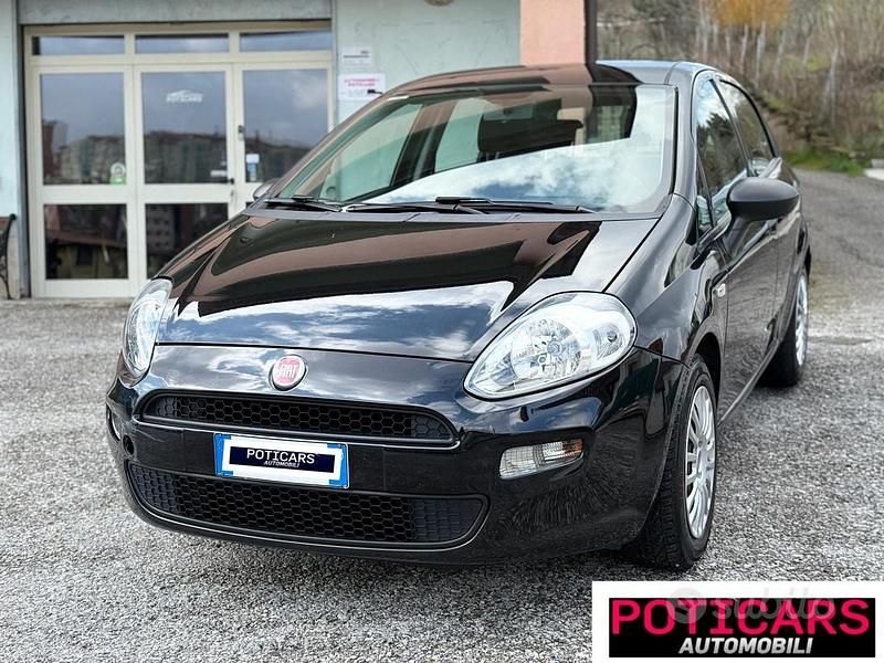 Usata Fiat Punto Street 69 CV (50 kW) 2018 Nero Utilitaria
